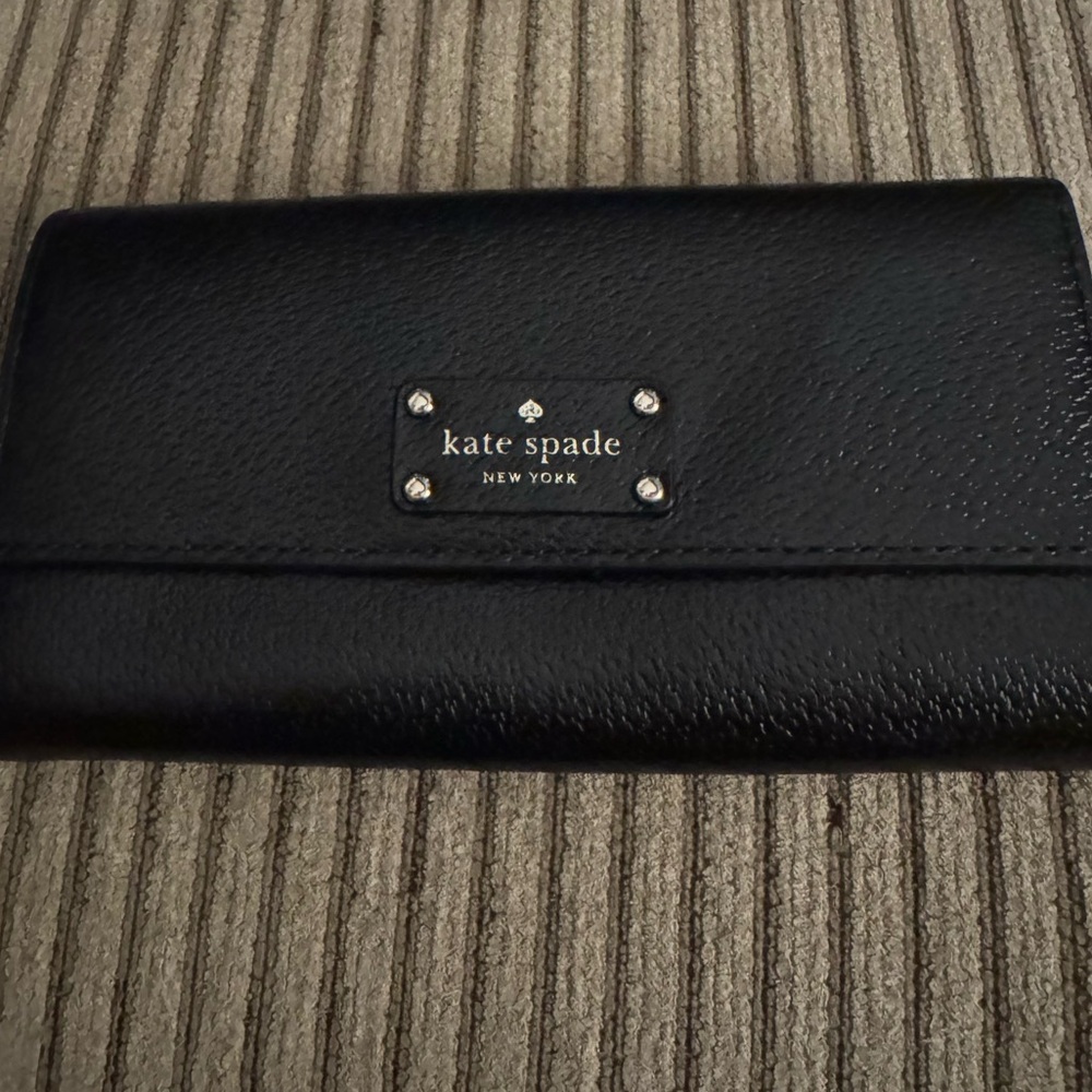 NWOT Kate Spade Black Textured Wallet